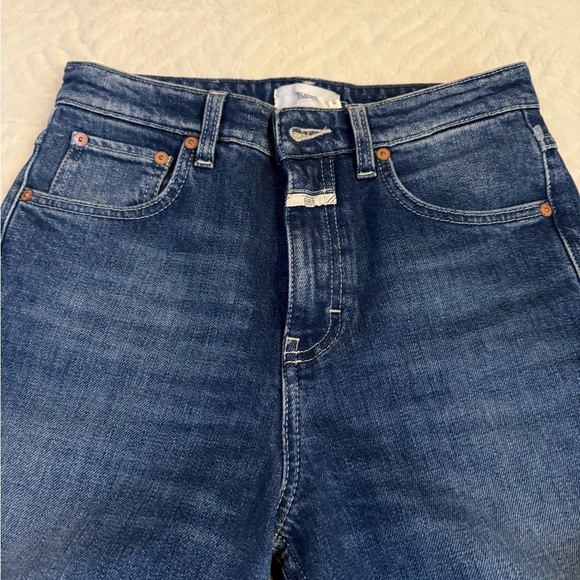 Closed “A Better Blue” frayed-edge jeans - Picture 2 of 4